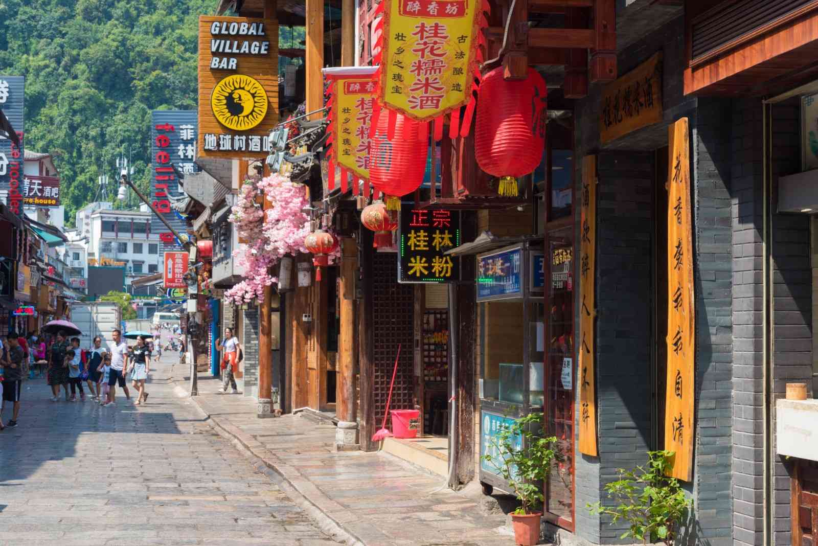 入境第一站，桂林阳朔西街千万不能错过
