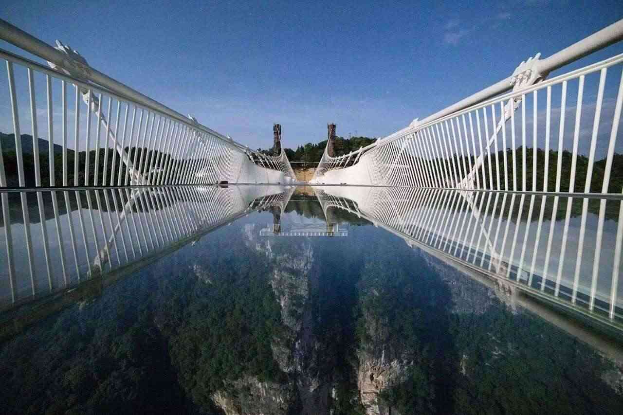 张家界大峡谷玻璃桥