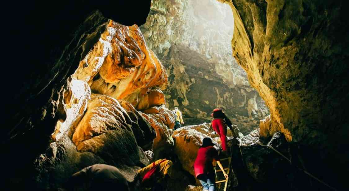 纪龙山好玩吗？来一场地心游记神秘探险之旅吧